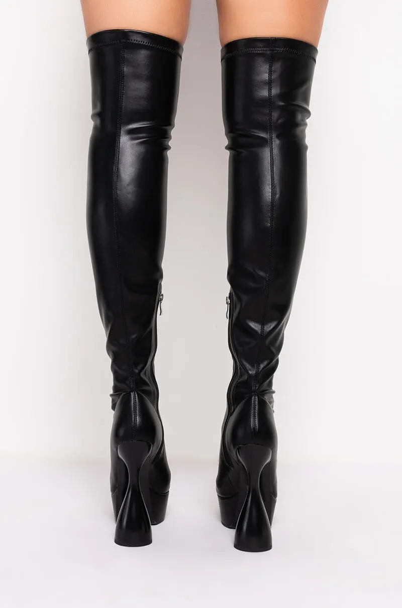 AZALEA WANG MAKE A SCENE CHUNKY BOOT IN BLACK